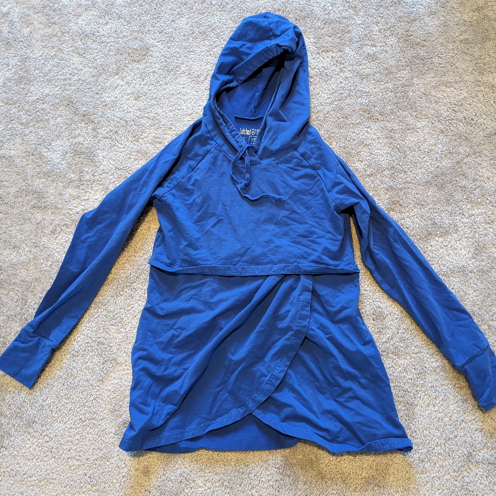 Latched Mama petal front hoodie size small